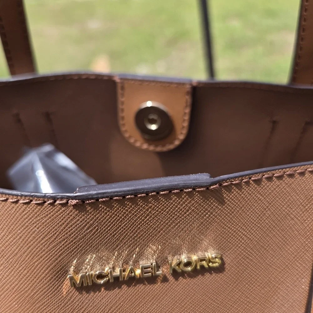 Michael Kors Vincent Large Saffiano Leather Tote Bag with Card Case Camel Brown - Picture 6 of 16